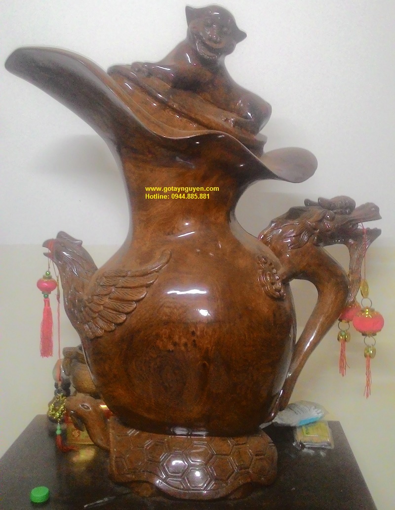 bình nghệ thuật tứ linh