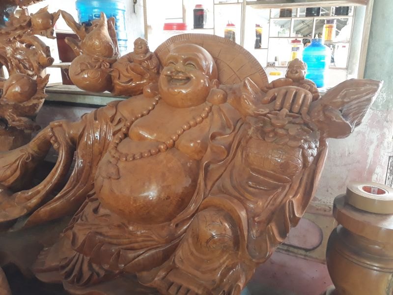 tuong-phat-di-lac-canh-dao-cuc-khung